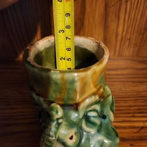 Vintage Green Ceramic Elephant Vase with Unique Trunk Design & Glossy Finish - Picture 11 of 11